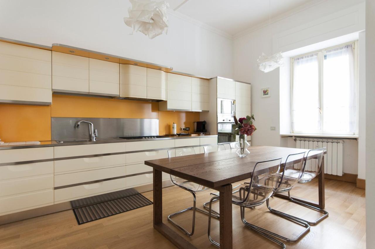 Ferienwohnung Youhosty - Dei Piatti 3 Mailand Exterior foto