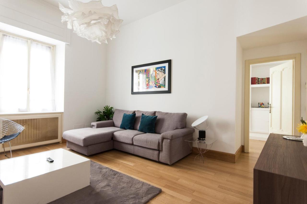 Ferienwohnung Youhosty - Dei Piatti 3 Mailand Exterior foto